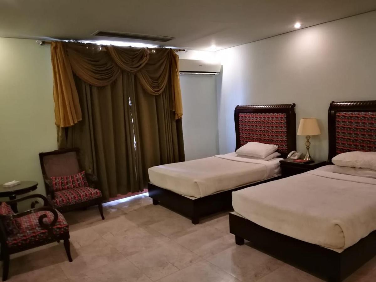 לאהור Regency Inn Hotel מראה חיצוני תמונה