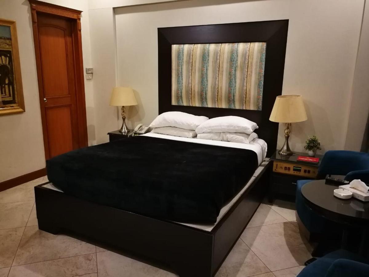 לאהור Regency Inn Hotel מראה חיצוני תמונה