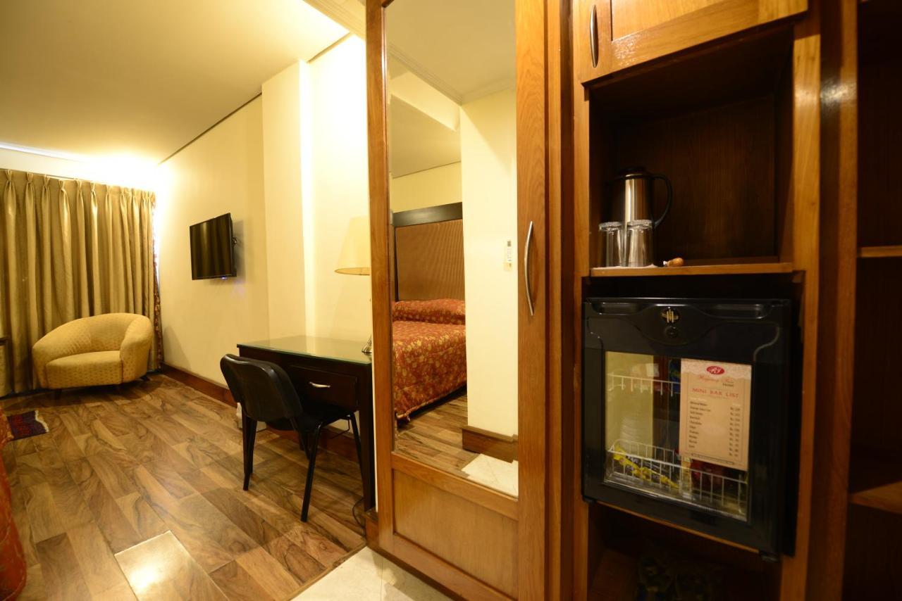לאהור Regency Inn Hotel מראה חיצוני תמונה