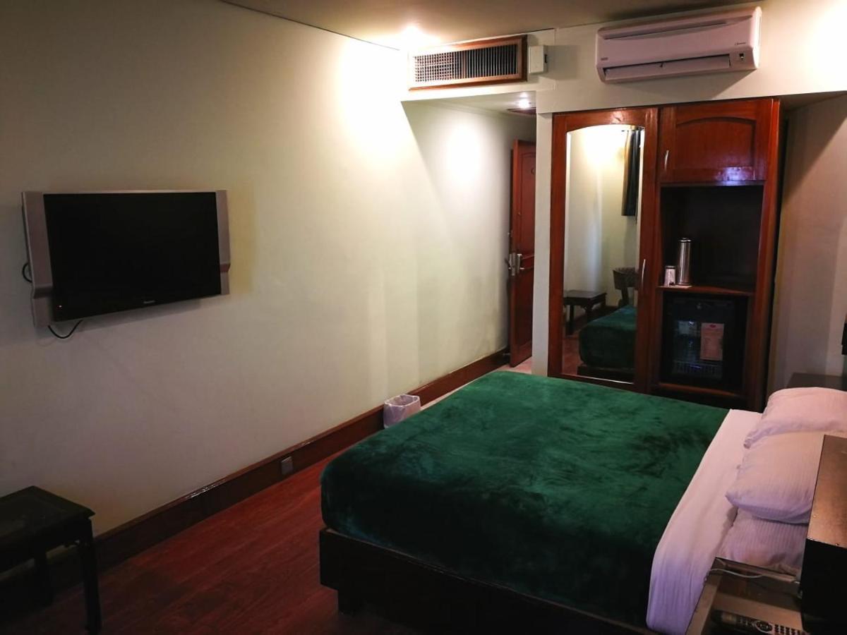 לאהור Regency Inn Hotel מראה חיצוני תמונה