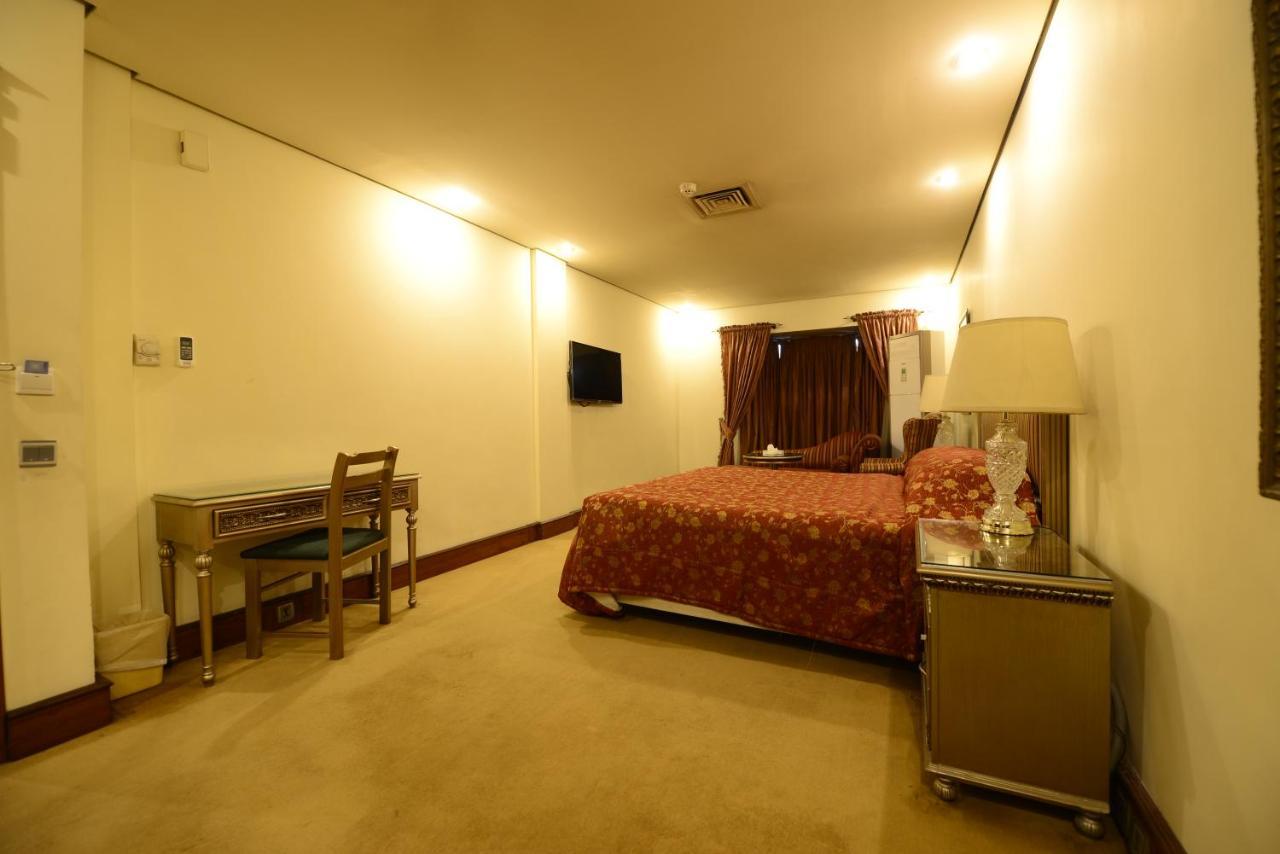 לאהור Regency Inn Hotel מראה חיצוני תמונה