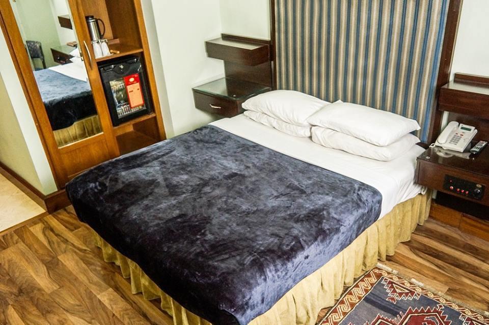 לאהור Regency Inn Hotel מראה חיצוני תמונה