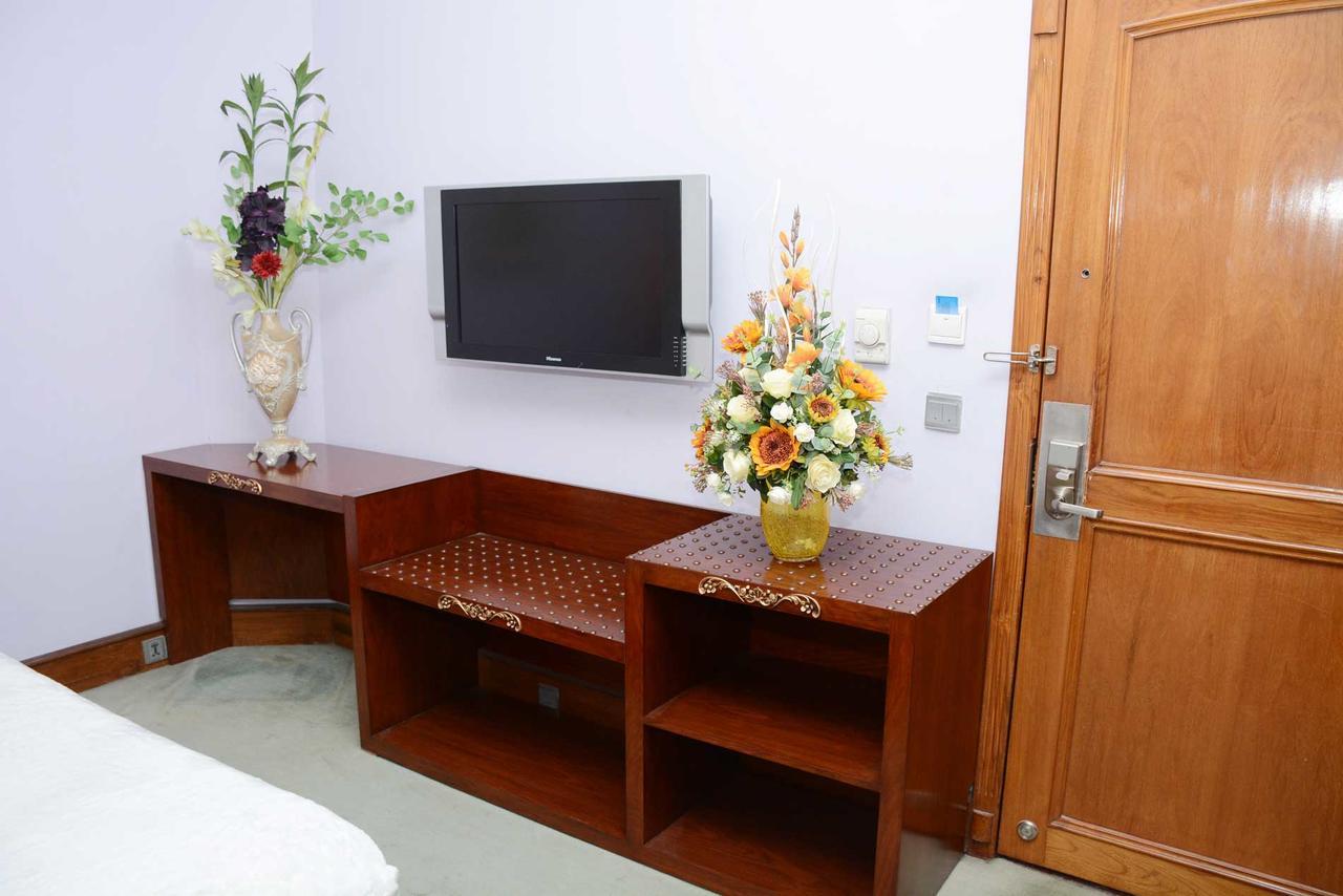 לאהור Regency Inn Hotel מראה חיצוני תמונה