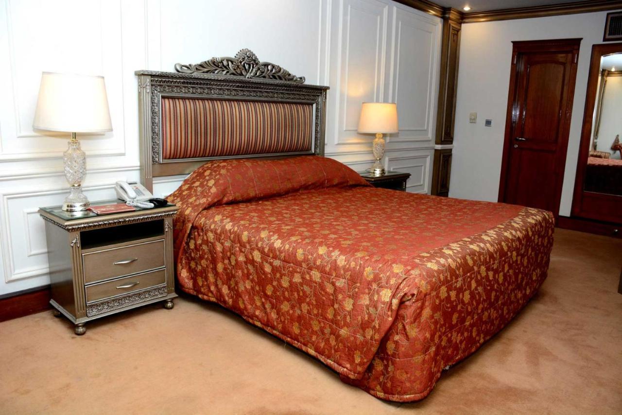 לאהור Regency Inn Hotel מראה חיצוני תמונה