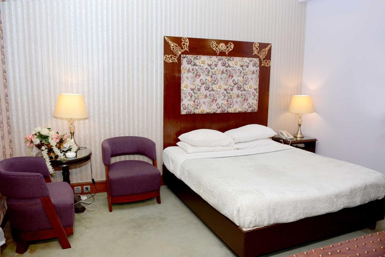 לאהור Regency Inn Hotel מראה חיצוני תמונה