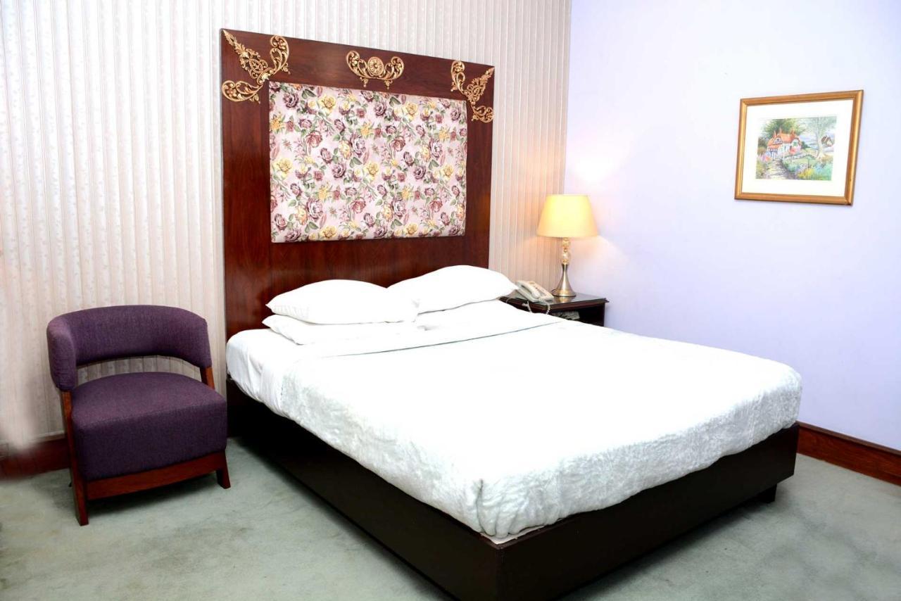 לאהור Regency Inn Hotel מראה חיצוני תמונה