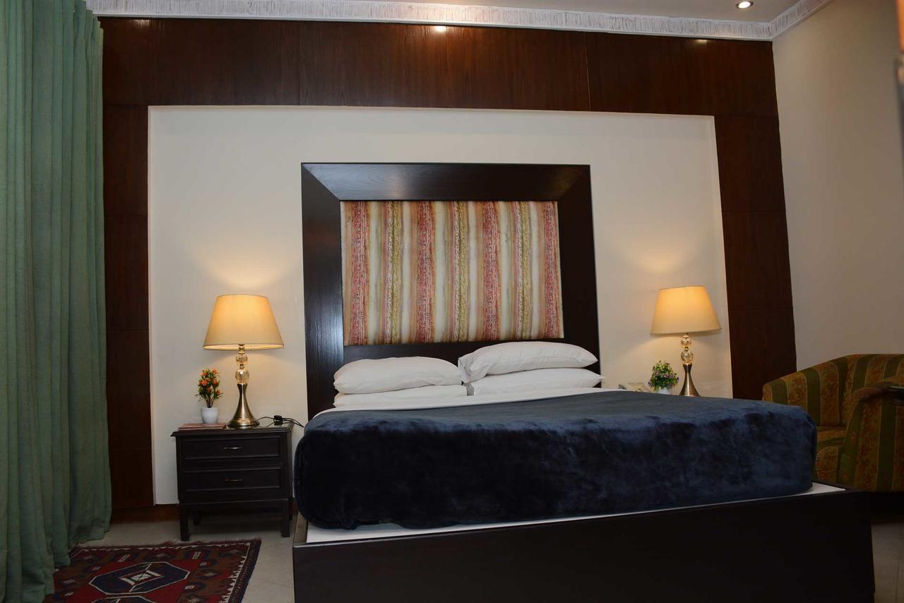לאהור Regency Inn Hotel מראה חיצוני תמונה
