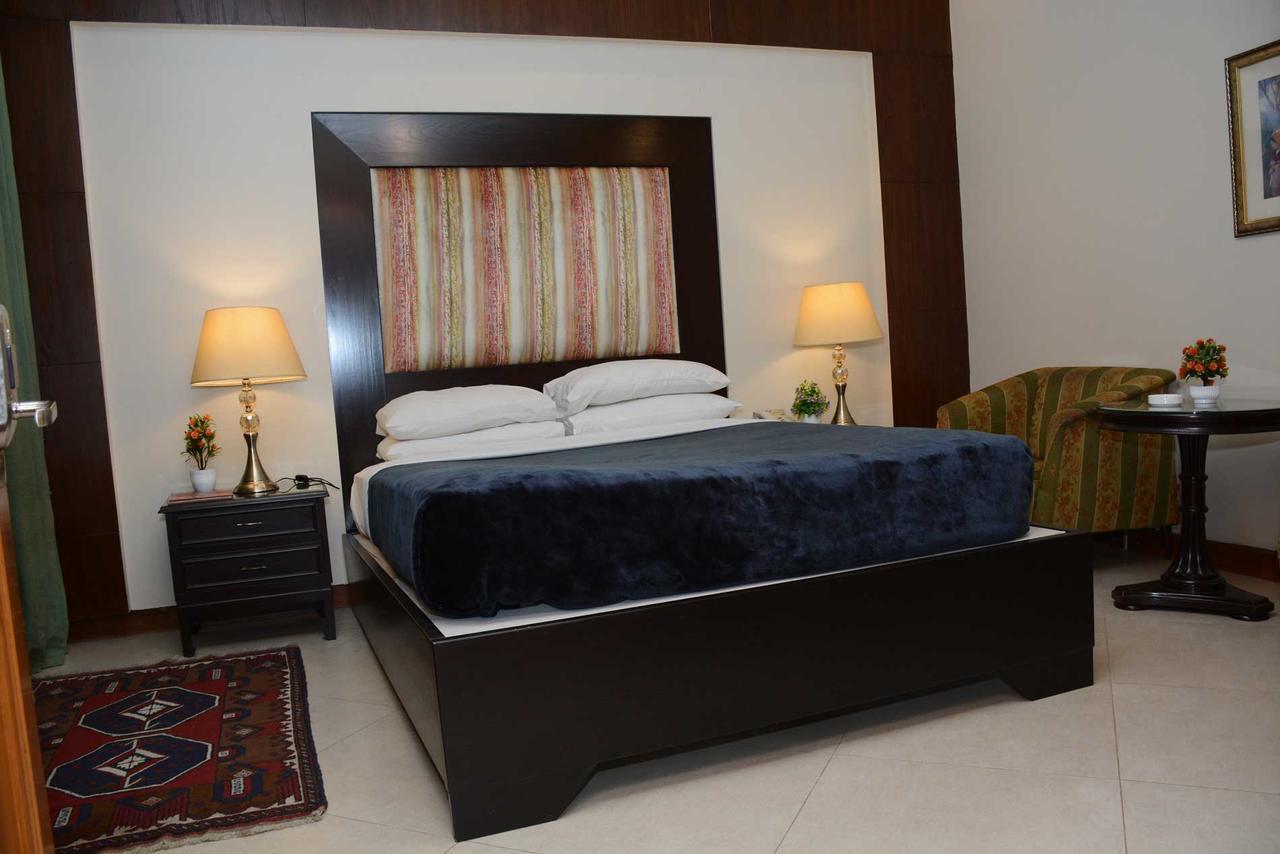 לאהור Regency Inn Hotel מראה חיצוני תמונה