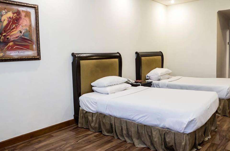 לאהור Regency Inn Hotel מראה חיצוני תמונה